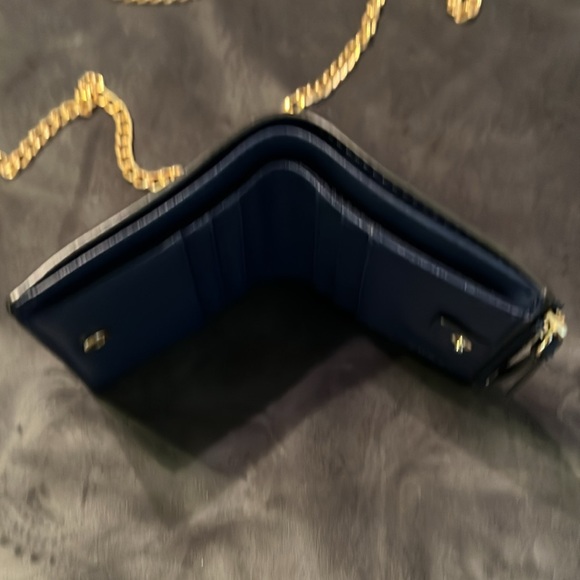 FLASH SALE🔥🔥LIKE NEW TORY BURCH PEACE & LOVE WALLET W/UNBRANDED CROSSBODY CHAIN💗 - Picture 7 of 11